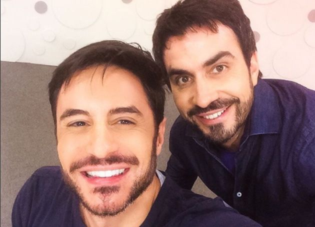 Ricardo Tozzi Faz Selfie Padre F Bio De Melo E Brinca