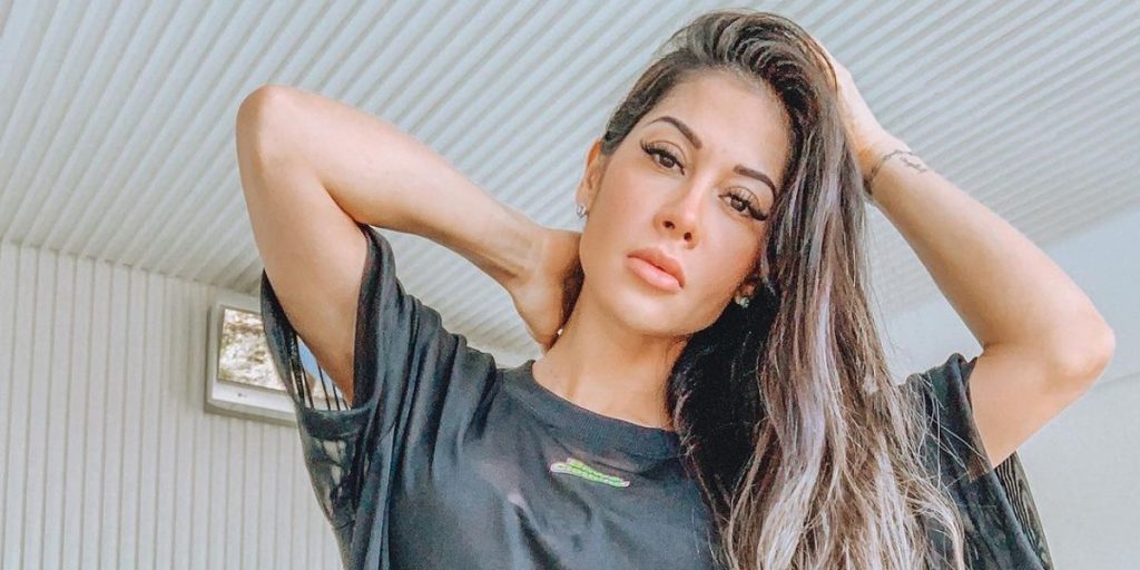 Mayra Cardi extrapola os limites surge pelada tomando banho e vídeo do