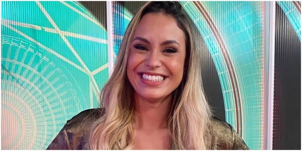 Sarah Andrade surge biquíni e deixa escapar parte íntima Deus