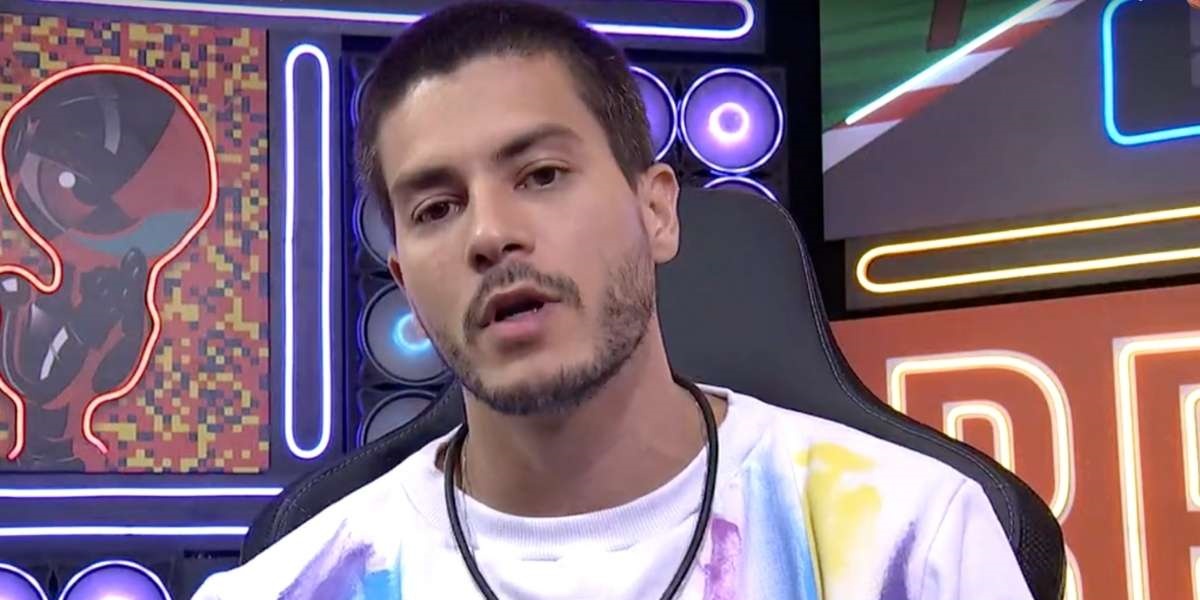 BBB22 Arthur Aguiar vai ao confessionário e anuncia que resolveu desistir