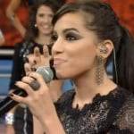 Anitta salva pela fama!