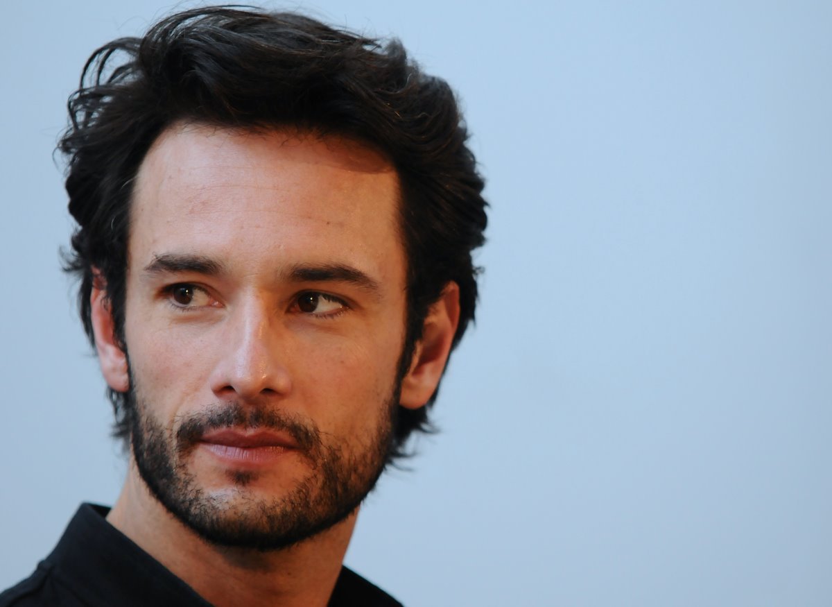 Sósia de Rodrigo Santoro, ex-ator pornô espanhol impressiona pela  semelhança - TV Foco