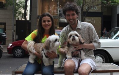 Maísa Silva e Arlindo Grund levam cães à Oscar Freire
(Foto: Divulgação/ SBT)