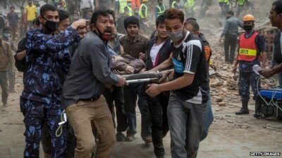 Clima é de pânico no nepal (Foto: BBC Brasil)