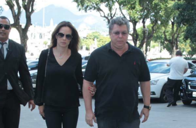 Boninho e sua esposa Ana Furtado estiveram presentes ( Foto: Marcello Sá Barretto e Anderson Borde / AgNews)