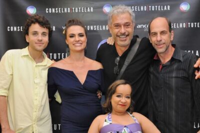 Elenco da primeira temporada de Conselho Tutelar
(Foto: Divulgação/Record)