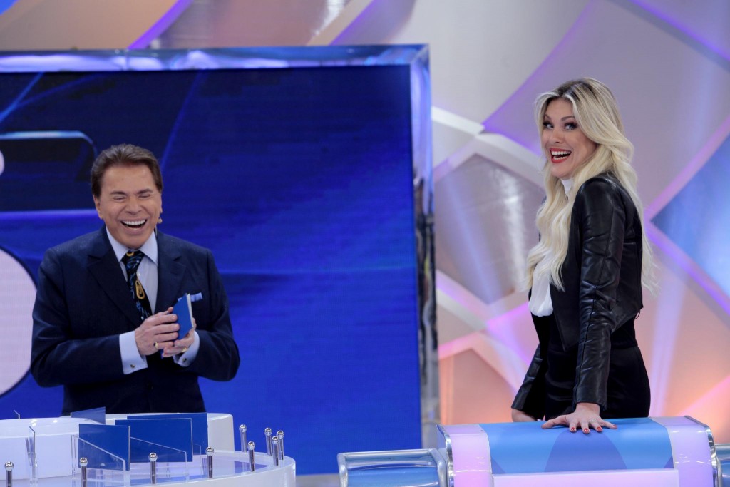 Silvio Santos e Renata Fan (Foto: Lourival Ribeiro/SBT)