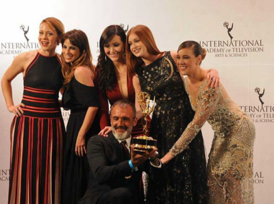 Doce de Mãe leva prêmio no Emmy Internacional 2015 (Foto: Facebook/ International Emmy Awards)