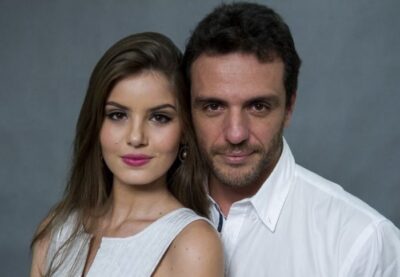 Camila Queiroz e Rodrigo Lombardi (Foto: Divulgação)