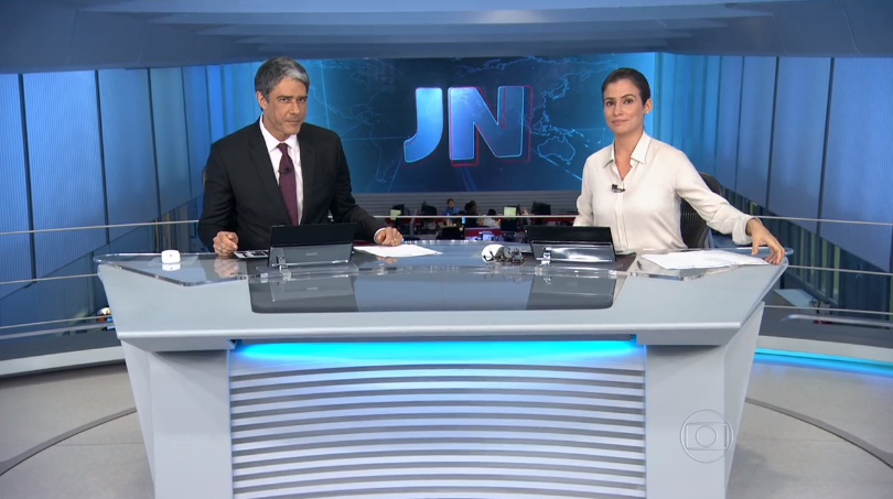 William Bonner e Renata Vasconcellos no comando do "JN" de ontem (17) (Foto: Reprodução/Globo)