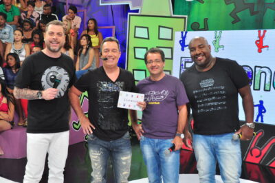 Elenco do Encrenca (Foto: Fernanda Simão/Divulgação RedeTV!)