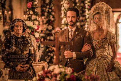 Leonor (Marina Nery), Afrânio (Rodrigo Santoro) e Encarnação (Selma Egrei)
(Foto: Globo/Caiuá Franco)