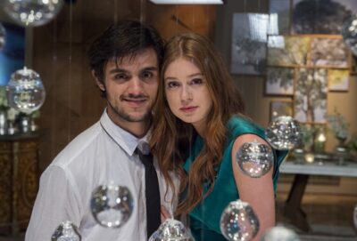 Jonatas (Felipe Simas) e Eliza (Marina Ruy Barbosa) em 