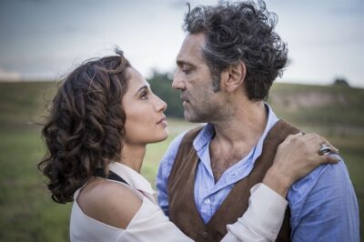 Tereza (Camila Pitanga) e Santo (Domingos Montagner)
(Foto: Globo/Caiuá Franco)