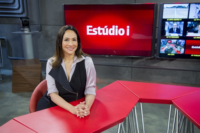 Maria Beltrão no novo cenário do ‘Estúdio i’ (Foto: Globo/João Cotta)