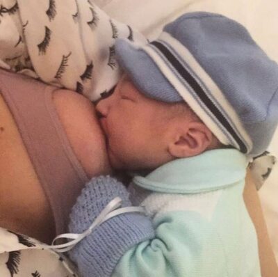 Antonia Fontenelle publica foto amamentando filho e faz crítica