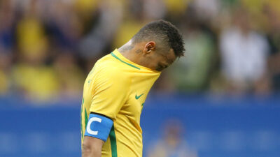 Record recusa oferta de exibição de amistosos da seleção brasileira que eram da Globo