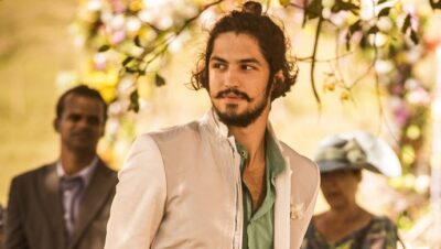 Miguel (Gabriel Leone) durante seu casamento, em 