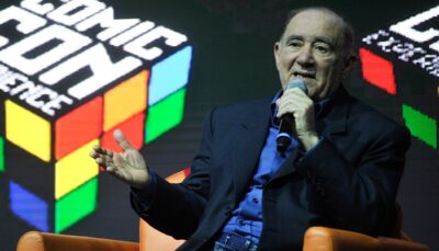 Renato Aragão, em homenagem no painel dedicado ao comediante na Comic Con Experience 2016
(Foto: Globo /Reinaldo Marques)