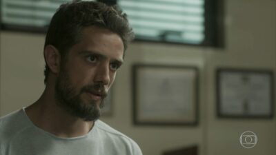 Cesar (Rafael Cardoso) em cena de 'Sol Nascente'
(Foto: Reprodução/Globo)