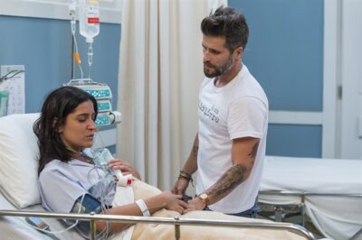 Carol (Maria Joana) e Mario (Bruno Gagliasso) em cena de 'Sol Nascente'
(Foto: Artur Meninea/Gshow)