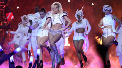 Imagem do post Lady Gaga ‘quebra’ a internet após show de hits no Super Bowl