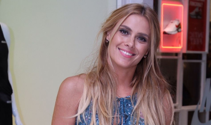 Veja A Primeira Foto De Carolina Dieckmann Em Nova Minissérie Da Globo Tv Foco 9775