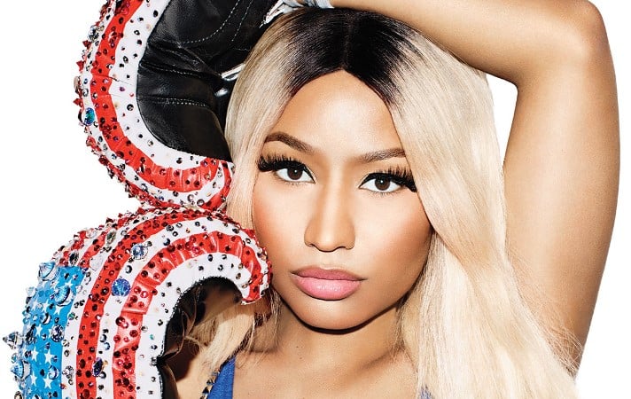 Nicki Minaj Passa Dos Limites E Mostra Completamente Os Seios Enormes