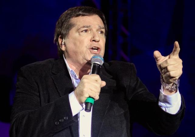 Cantor Jerry Adriani, sucesso na Jovem Guarda, morre aos 70 anos