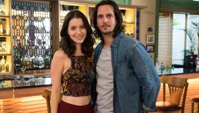 Júlia (Nathalia Dill) e Gui (Vladimir Brichta) em 