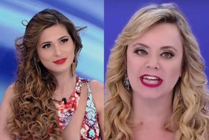 Lívia Andrade e Flor no Jogo dos Pontinhos do Programa Silvio Santos (Foto: Reprodução/SBT)