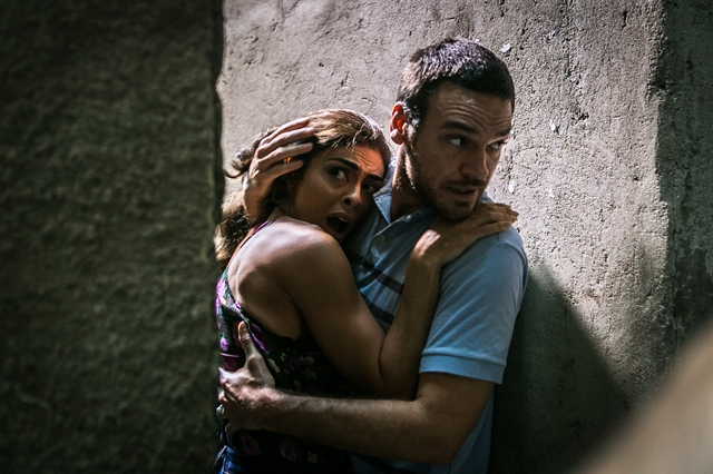 Bibi (Juliana Paes) e Rubinho (Emílio Dantas) em cena de 'A Força do Querer' (Foto: Globo/Raquel Cunha)