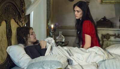 Leopoldina (Letícia Colin) e Anna (Isabelle Drummond) em cena de 