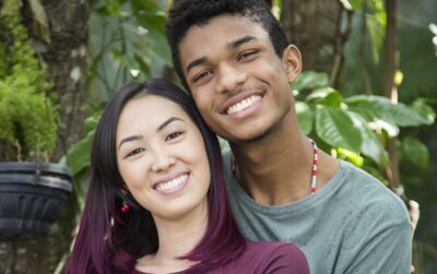 Tina (Ana Hikari) e Anderson (Juan Paiva) em 'Malhação: Viva a Diferença'
(Foto: Globo/Marilia Cabral)