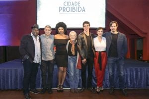 O elenco de Cidade Proibida no lançamento da série (Foto: Globo/Marilia Cabral/Mauricio Fidalgo)