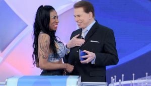 Silvio Santos com Inês Brasil durante seu programa no SBT (Foto: Lourival Ribeiro/SBT)