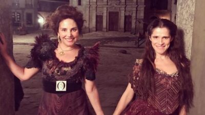 Heloísa Perissé e Ingrid Guimarães nos bastidores da novela (Foto: Reprodução/Globo)