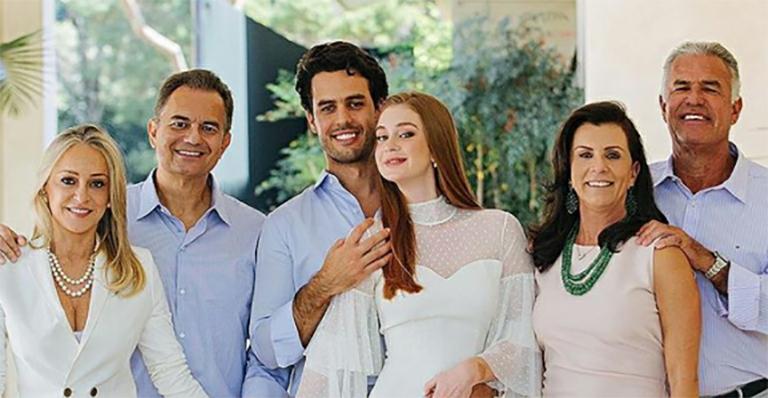 Marina Ruy Barbosa e família do marido (Foto: Divulgação)