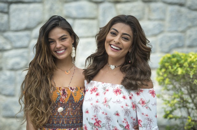 Juliana Paes e Isis Valverde . Foto - divulgação.