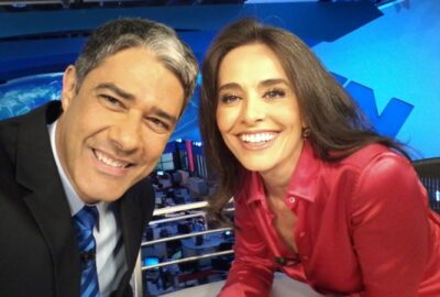 Carla Vilhena com William Bonner no Jornal Nacional
(Foto: Reprodução)