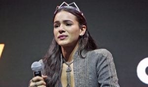 Bruna Marquezine não conteve o choro em evento. (Foto: Fabio Tito/G1)