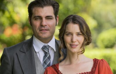 Elisabeta (Nathalia Dill) e Darcy (Thiago Lacerda) em Orgulho e Paixão
(Foto: Globo/João Miguel Júnior)