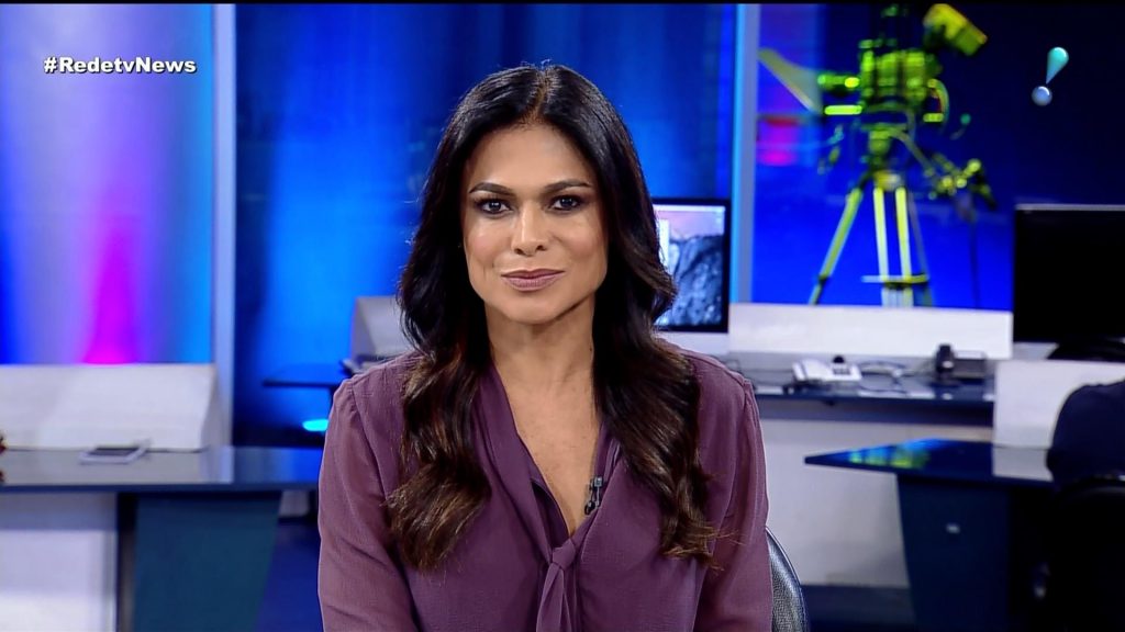 Ex-Globo Rosana Jatobá fez sua estreia na RedeTV!