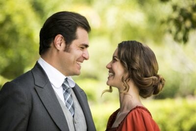 Elisabeta (Nathalia Dill) e Darcy (Thiago Lacerda) em Orgulho e Paixão
(Foto: Globo/João Miguel Júnior)