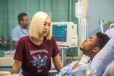 Tina (Ana Hikari) e Anderson (Juan Paiva) em cena de Malhação: Viva a Diferença
(Foto: Globo/Raquel Cunha)