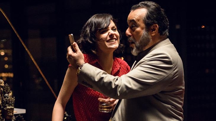 Tony Ramos e Monica Iozzi são protagonistas de Vade Retro. (Foto: Divulgação)