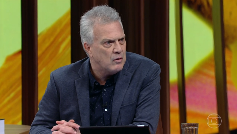 O apresentador Pedro Bial em seu programa na Globo (Foto: Reprodução/Globo)