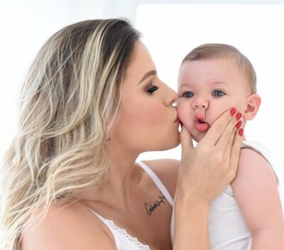 Andressa Suíta e o pequeno Gabriel (Foto: Reprodução/Instagram)