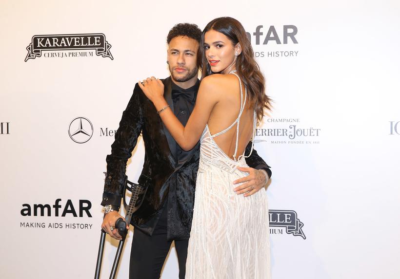 Neymar E Bruna Marquezine Fazem Vídeo Aos Beijos E Derretem Fãs