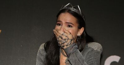 Bruna Marquezine, interpretando Catarina  em Deus Salve o Rei. (Foto: Reprodução)